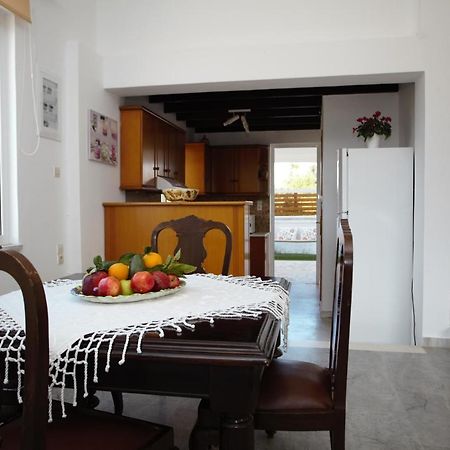 Villa Evas House 7 Mins Walk To Beach Stavrós Exterior foto